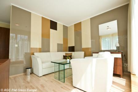 Holiday_Beach_Hotel_Budapest_-_Lacobel